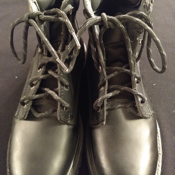 Rugged Outback Boots - Skid Resistant - Oil Resistant - Picture 1 of 4